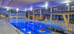 Innenansicht Mons-Tabor-Bad Schwimmbecken