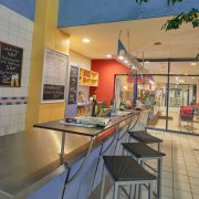 Innenansicht Mons-Tabor-Bad Theke 