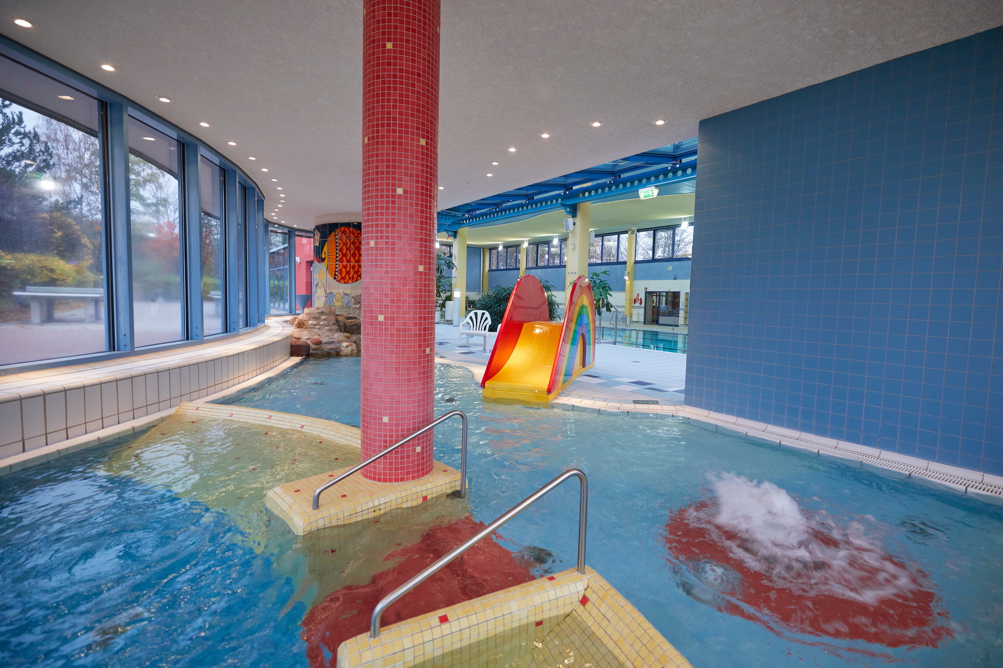 Innenansicht Mons-Tabor-Bad Kinderschwimmbecken